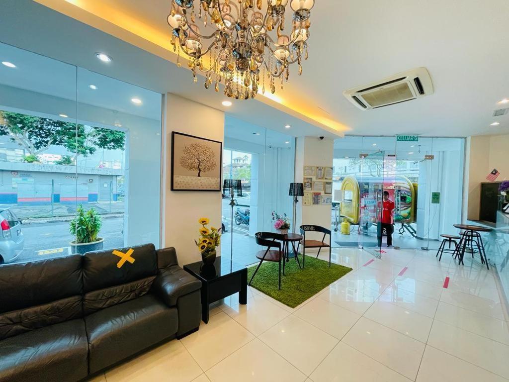 Hotel Zamburger Plaza Mahkota Малакка Экстерьер фото