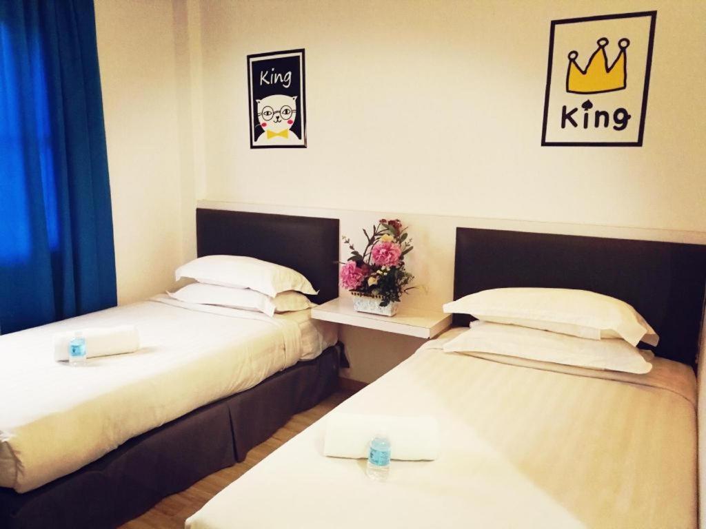 Hotel Zamburger Plaza Mahkota Малакка Экстерьер фото