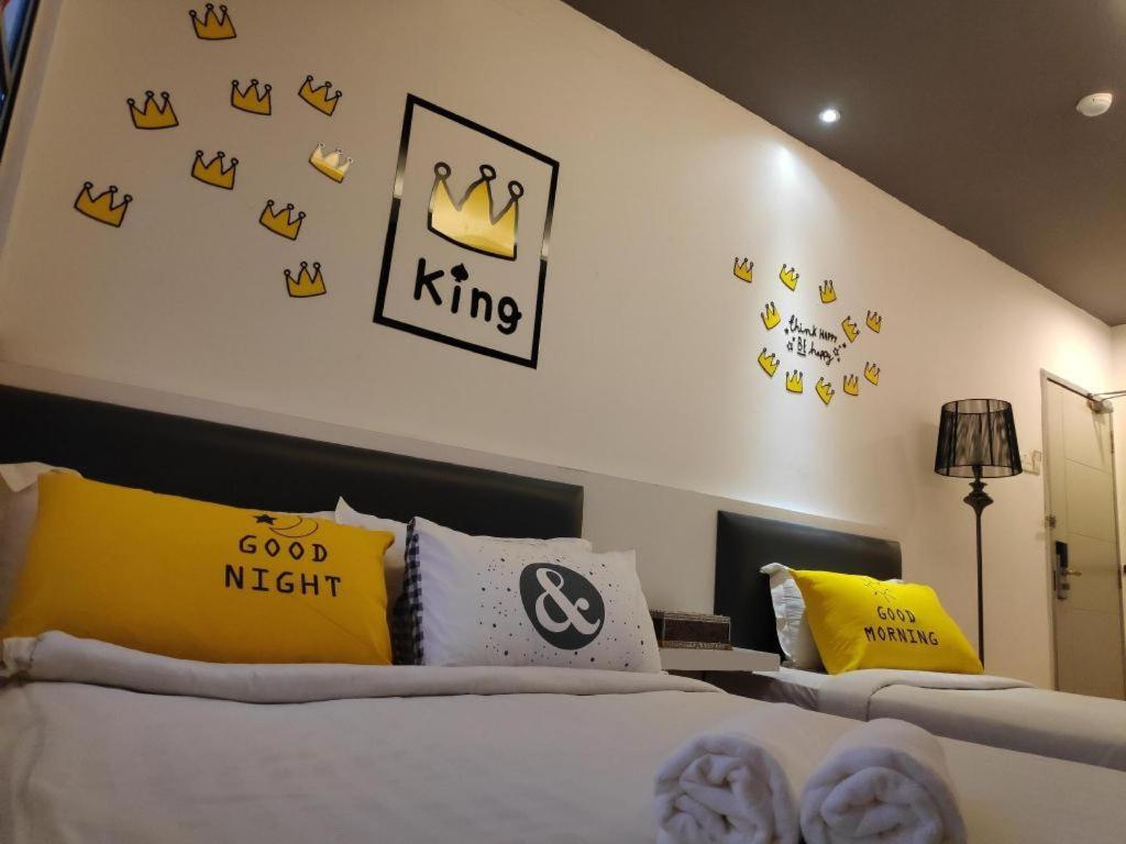 Hotel Zamburger Plaza Mahkota Малакка Экстерьер фото