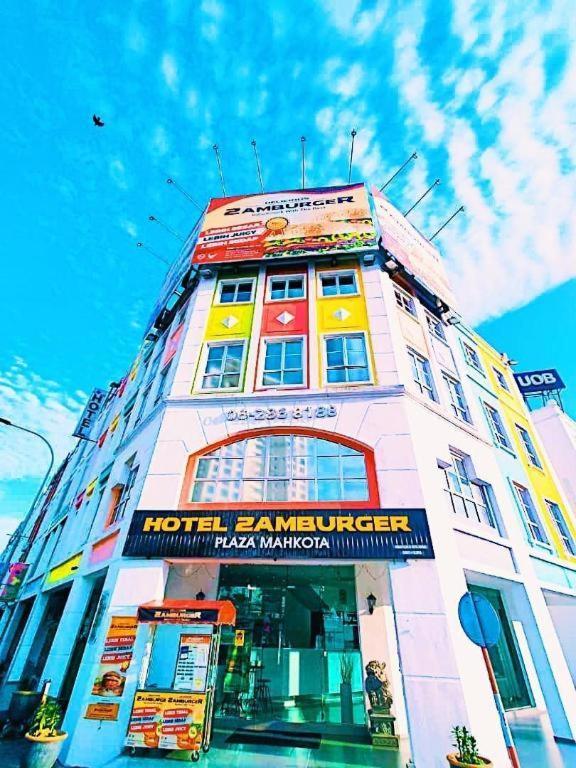 Hotel Zamburger Plaza Mahkota Малакка Экстерьер фото