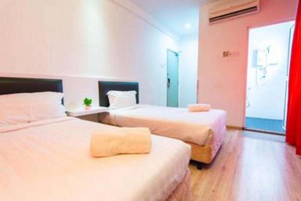 Hotel Zamburger Plaza Mahkota Малакка Экстерьер фото