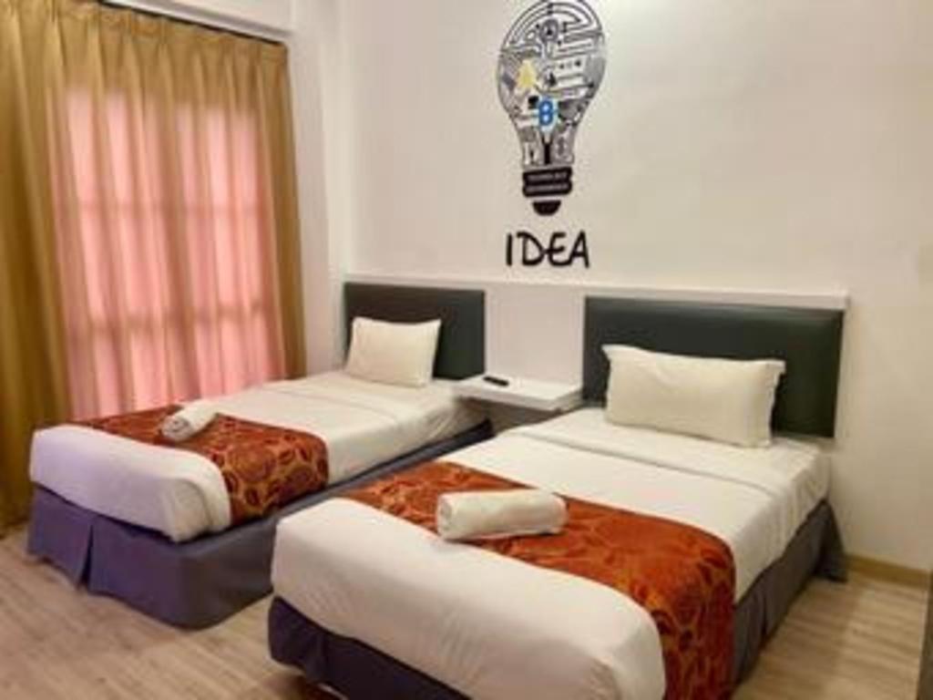 Hotel Zamburger Plaza Mahkota Малакка Экстерьер фото
